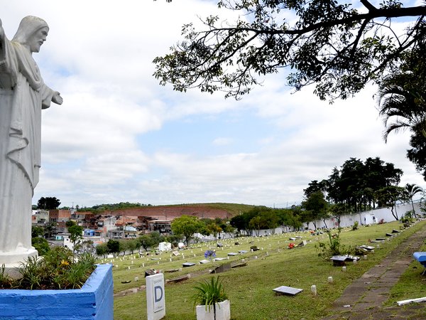 Cemitério Nossa Senhora da Piedade terá missas em homenagem ao Dia de Finados