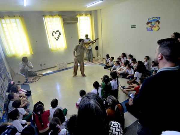 Biblioteca de Várzea Paulista inicia ciclo de programação cultural e renovação estrutural, com contação ‘O Menino que Voou’