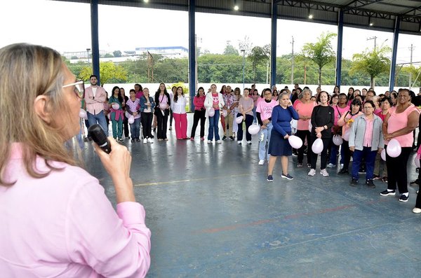 Ação na Praça CEU encerra o Outubro Rosa em Várzea Paulista