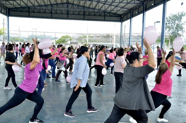 Ação na Praça CEU encerra o Outubro Rosa em Várzea Paulista